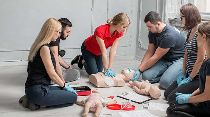 Complete CPR Certification Courses to Master Lifesaving Techniques